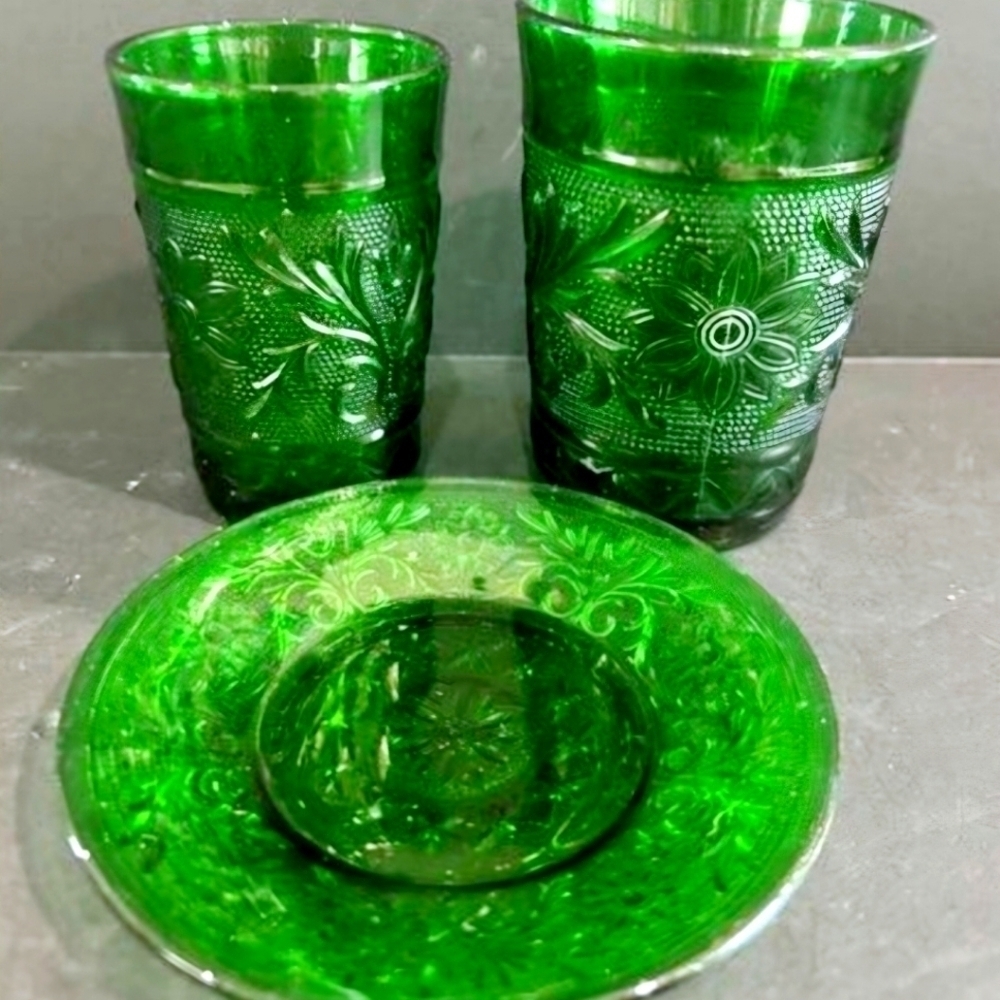 1930s Depression Anchor Hocking Forest Green, Juice Cup, Milk Cup, and Plate